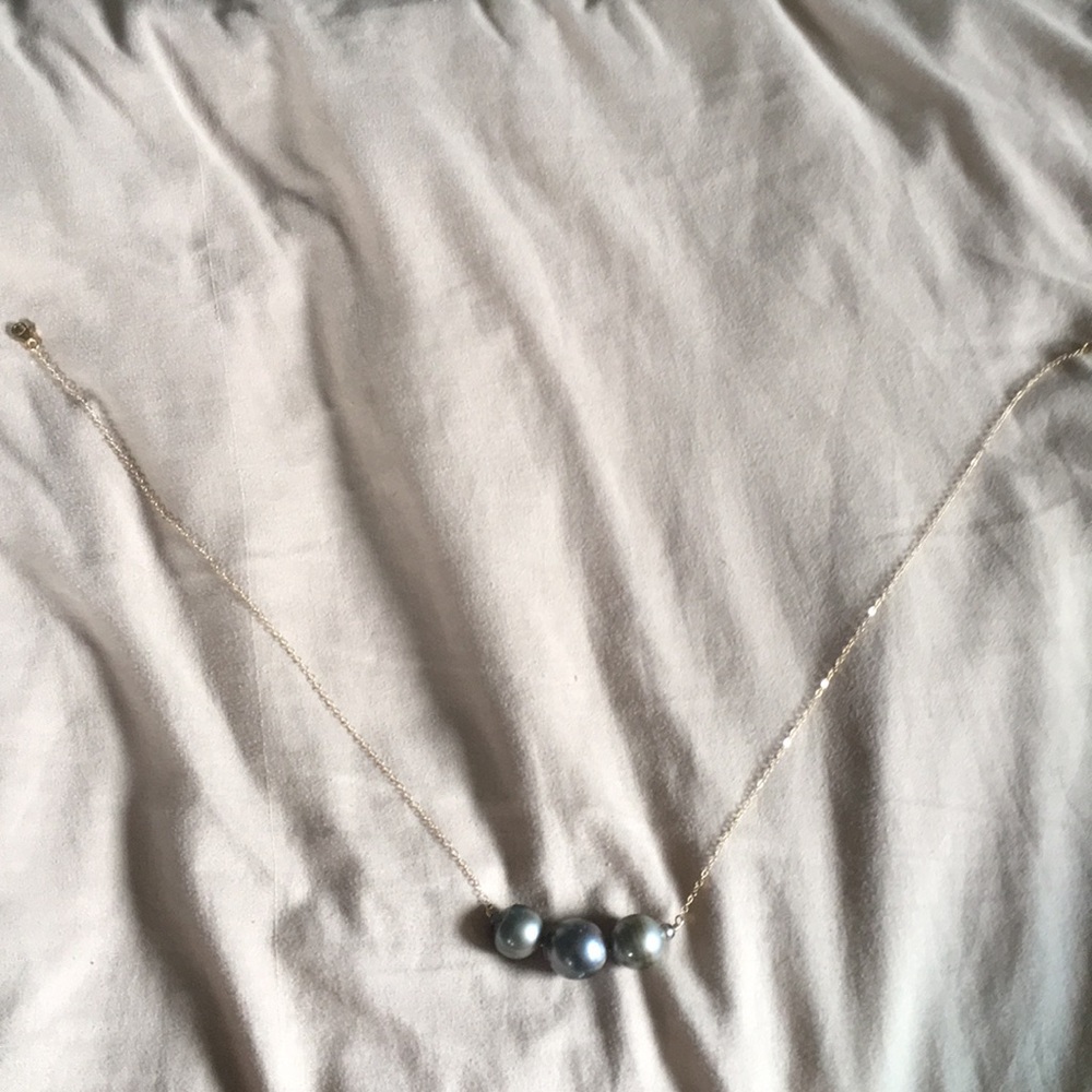 Tahitian pearl necklace